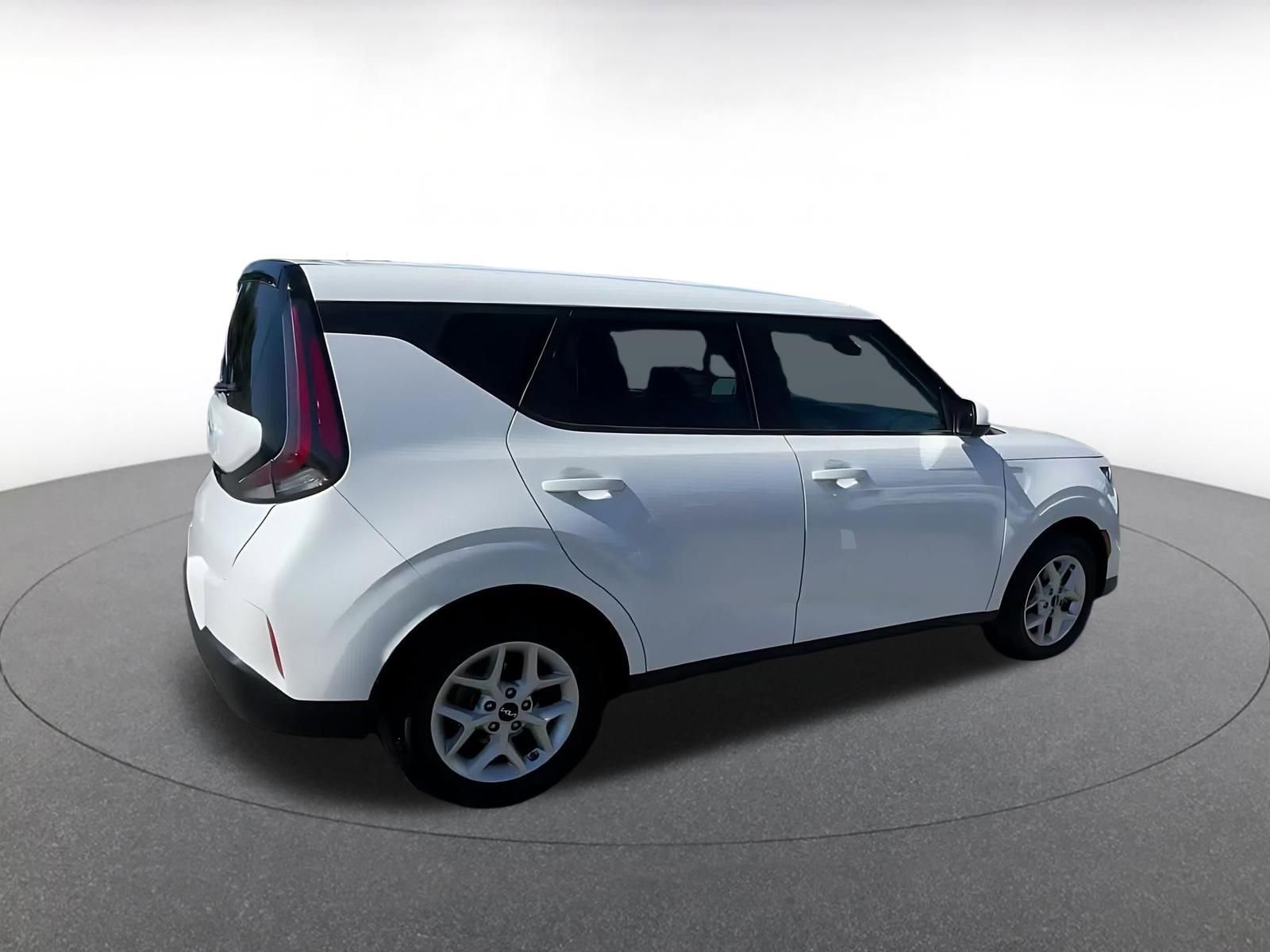 Used 2025 Nissan Altima 2.5 SV image 15