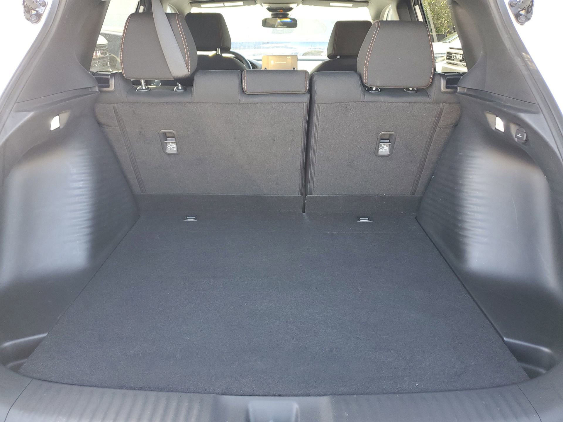 Used 2025 Honda HR-V Sport image 9