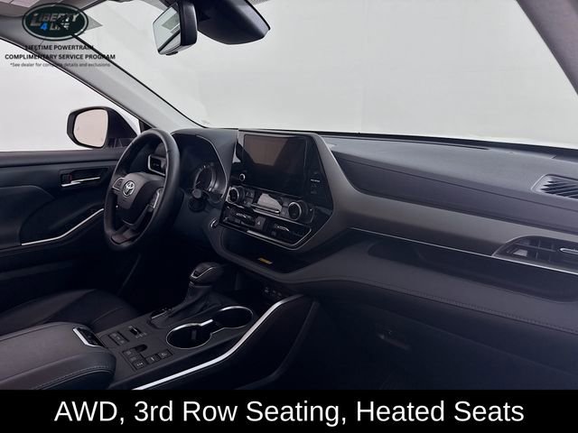Used 2024 Toyota Highlander XLE image 30