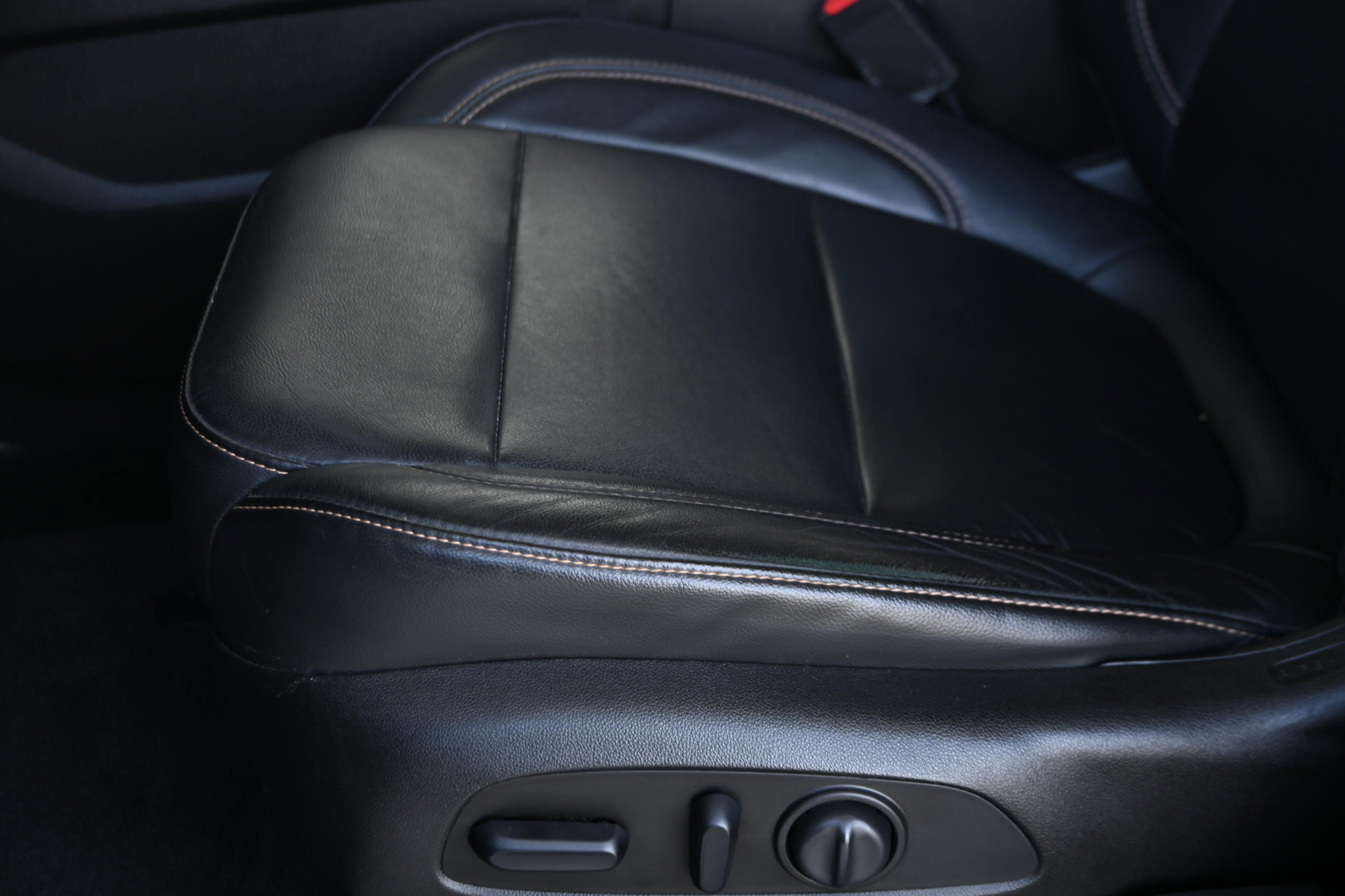 Used 2019 Chevrolet Traverse RS FWD image 27
