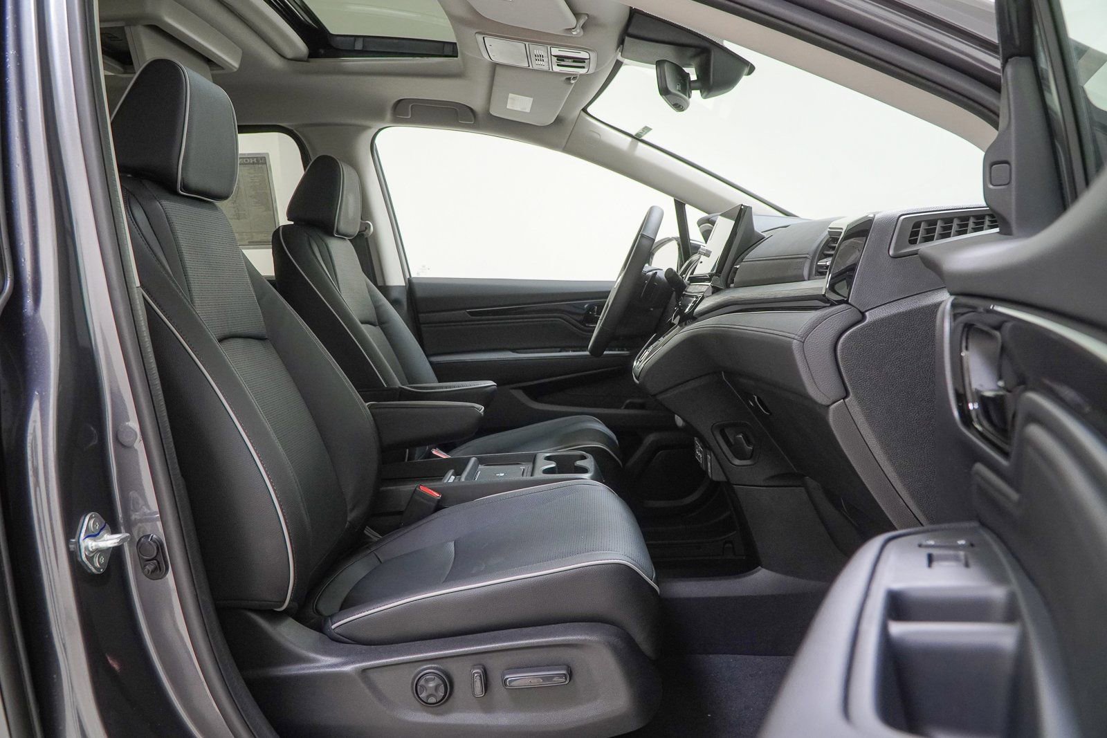 New 2026 Honda Odyssey Elite image 43