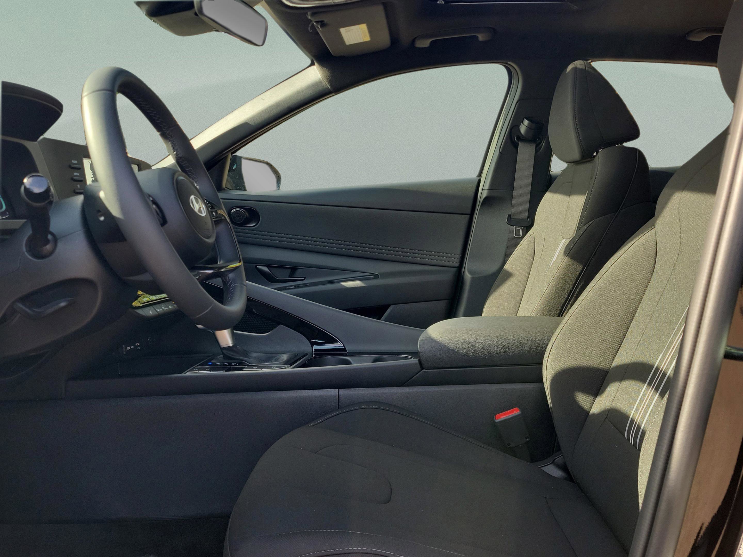 New 2026 Hyundai Elantra SEL Sport image 19