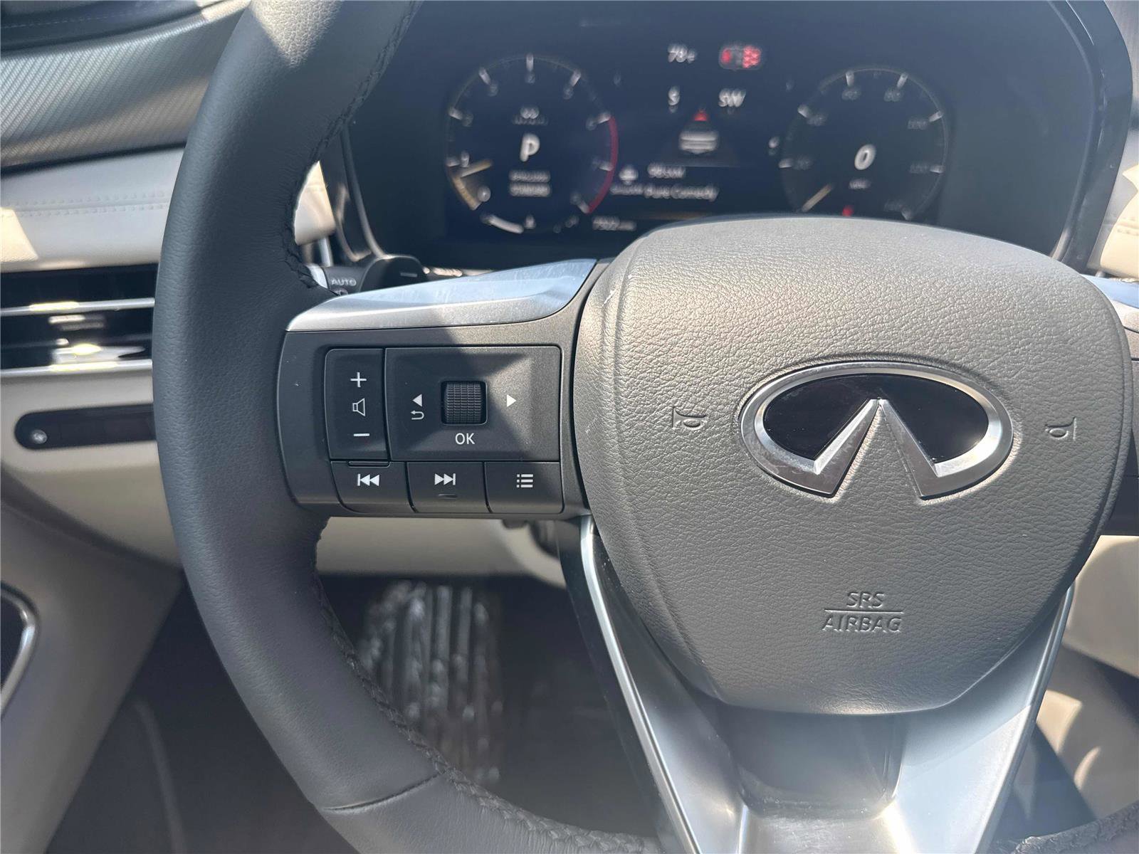 Certified 2026 INFINITI QX60 Luxe w/ Cargo Package FWD image 18