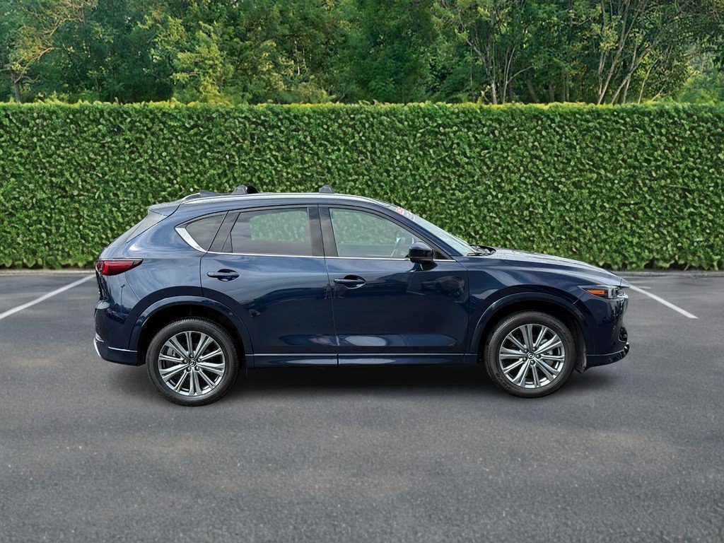 Used 2025 MAZDA CX-5 Signature AWD/4WD image 2