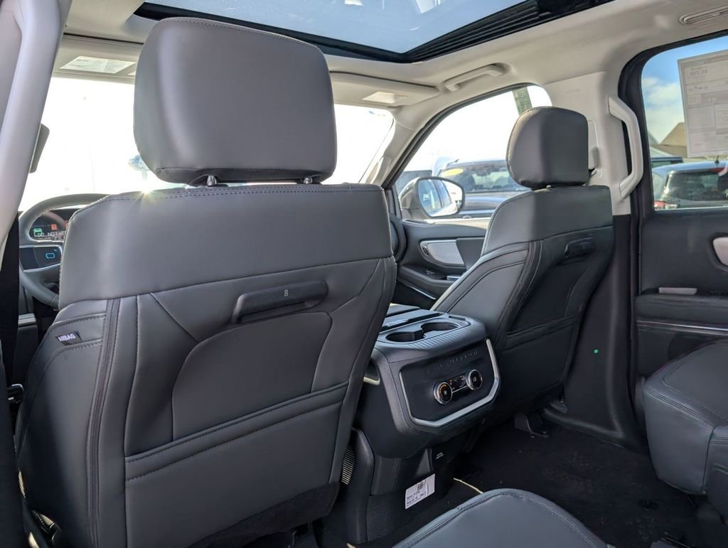 New 2026 Ford Expedition Active AWD/4WD image 48