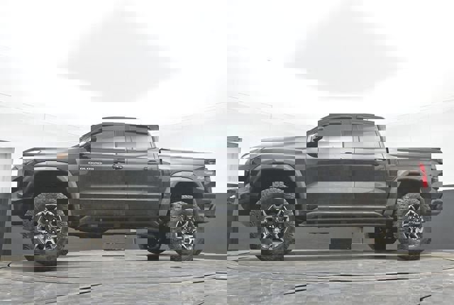 Used 2024 Chevrolet Colorado ZR2 image 30