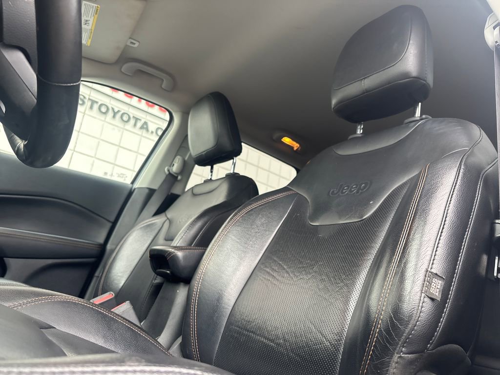 Used 2019 Jeep Compass Limited FWD image 9