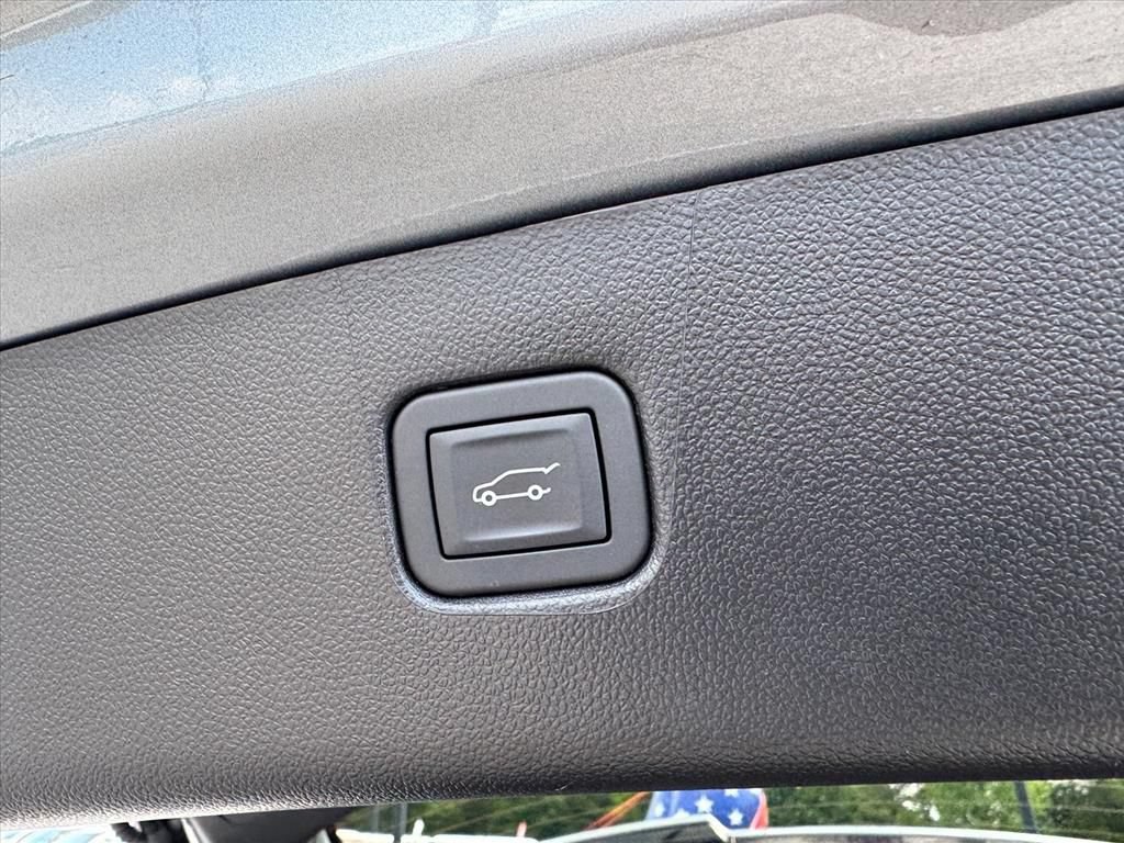 New 2025 Chevrolet Blazer LT w/ Convenience Package FWD image 8