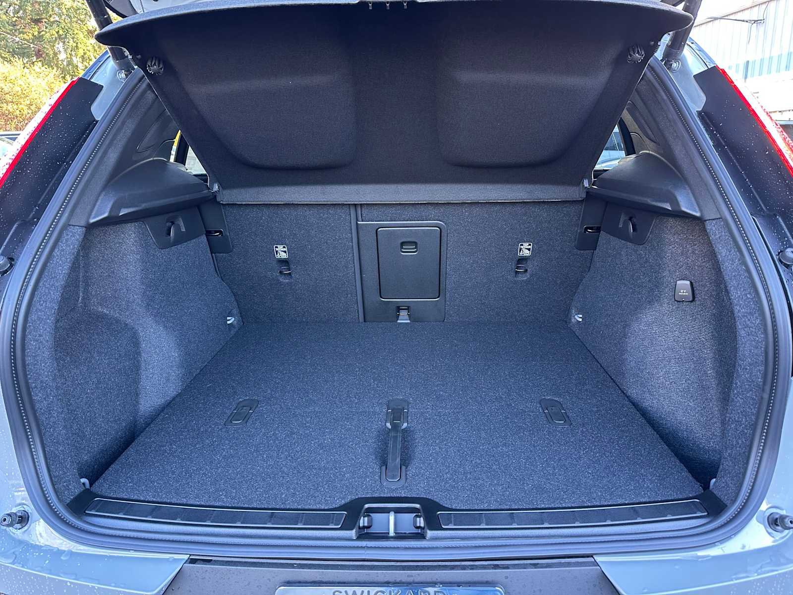 New 2026 Volvo XC40 B5 Ultra w/ Climate Package image 14