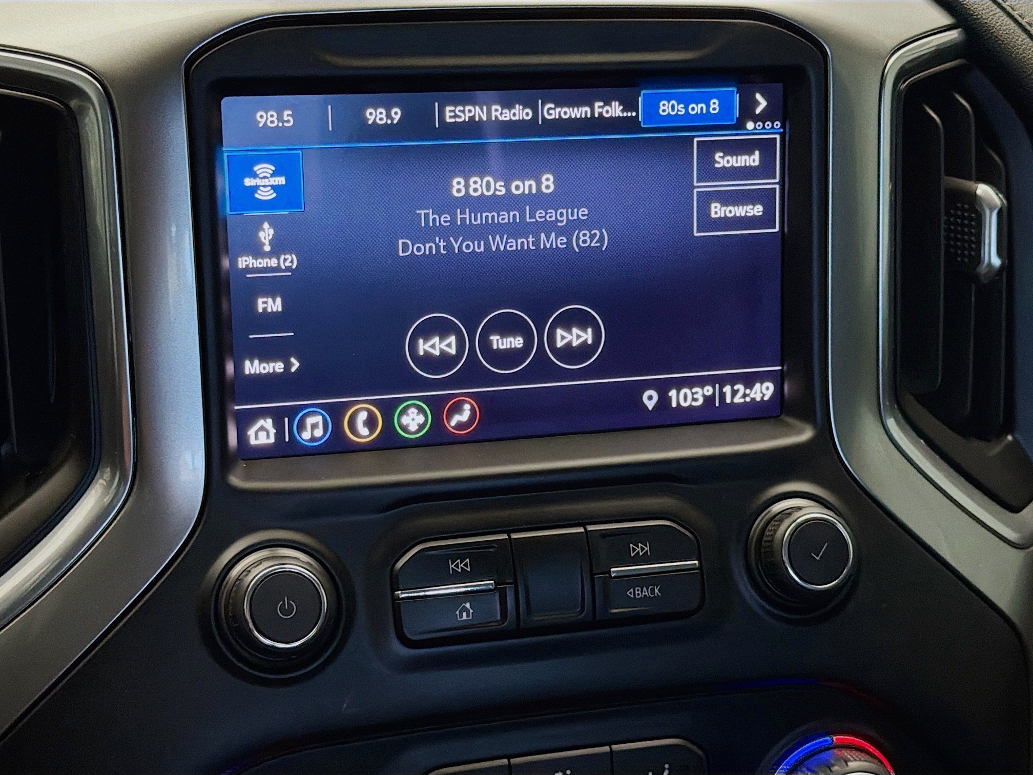 Used 2019 Chevrolet Silverado 1500 LT Trail Boss AWD/4WD image 9
