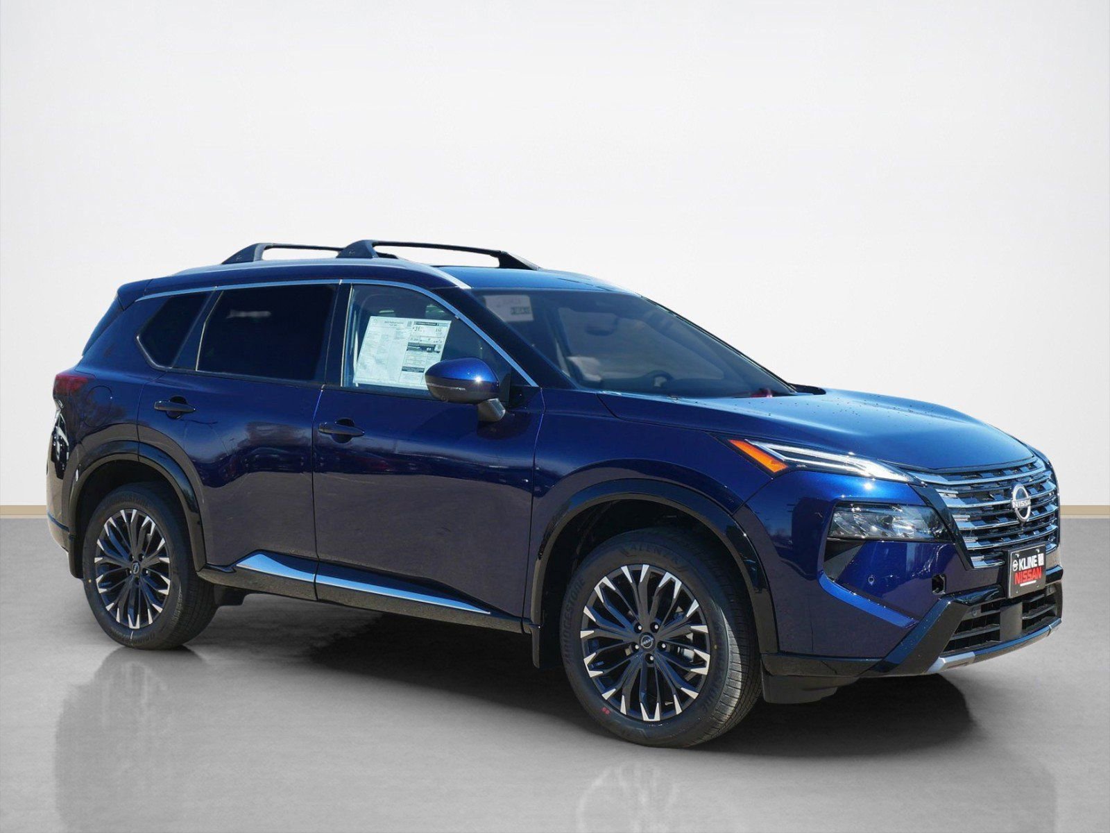 New 2026 Nissan Rogue Platinum AWD/4WD image 1