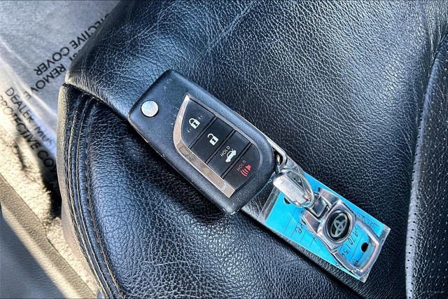 Used 2019 Toyota Camry LE image 11