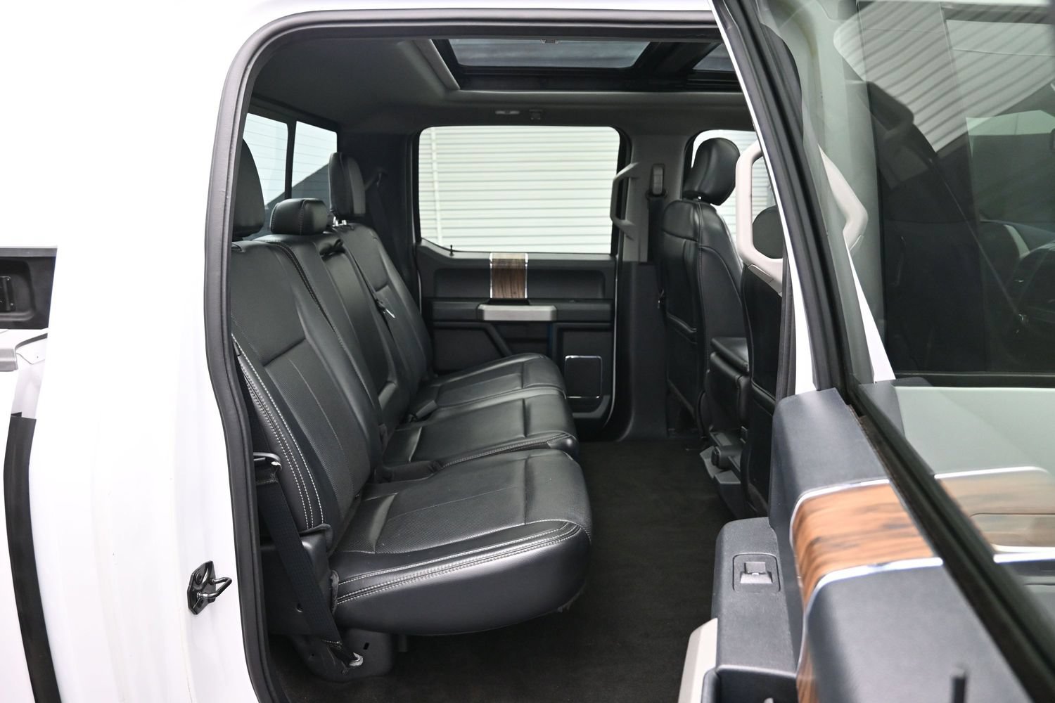 Used 2018 Ford F150 Lariat RWD image 12