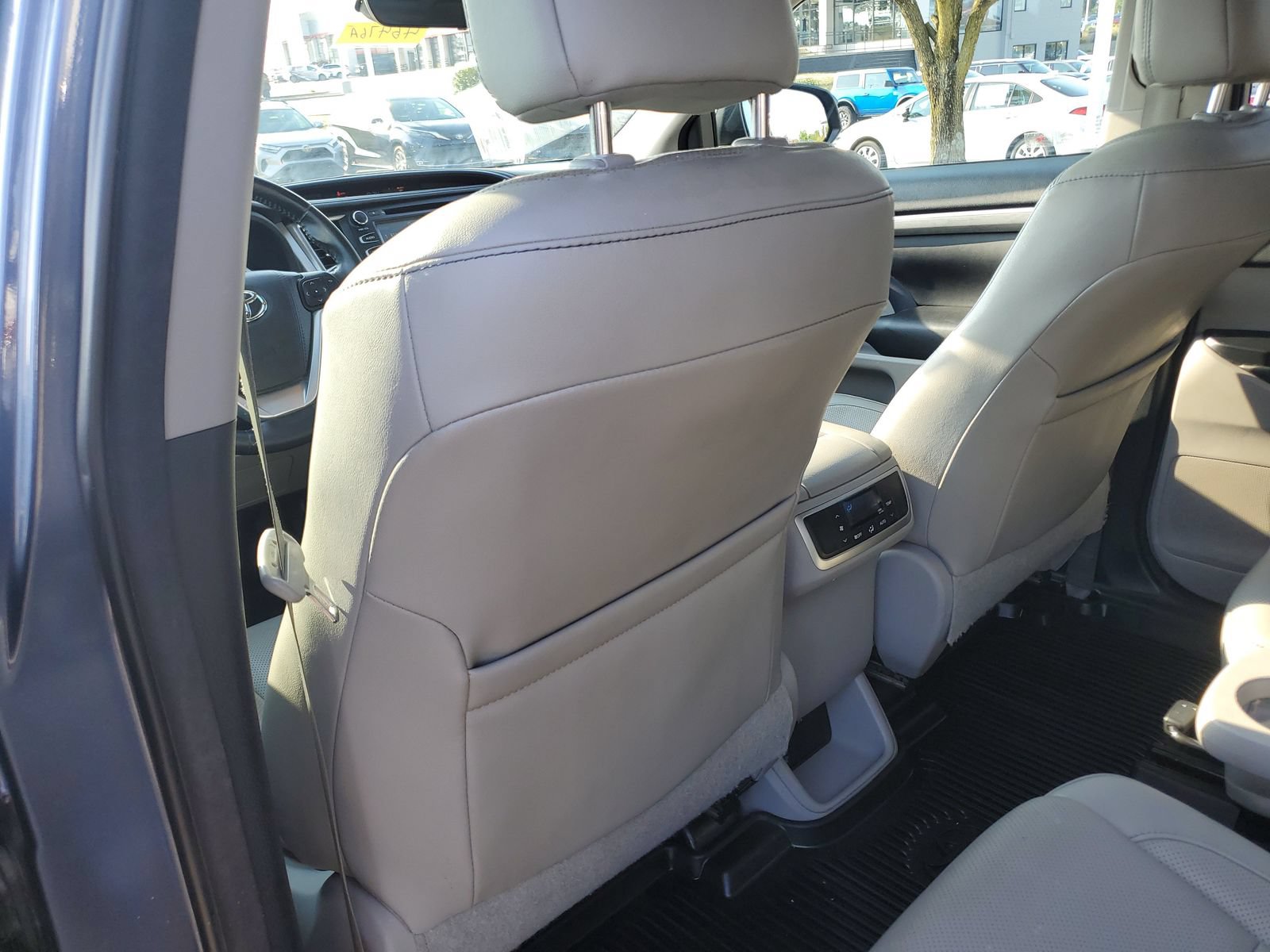 Certified 2018 Toyota Highlander Limited AWD/4WD image 14