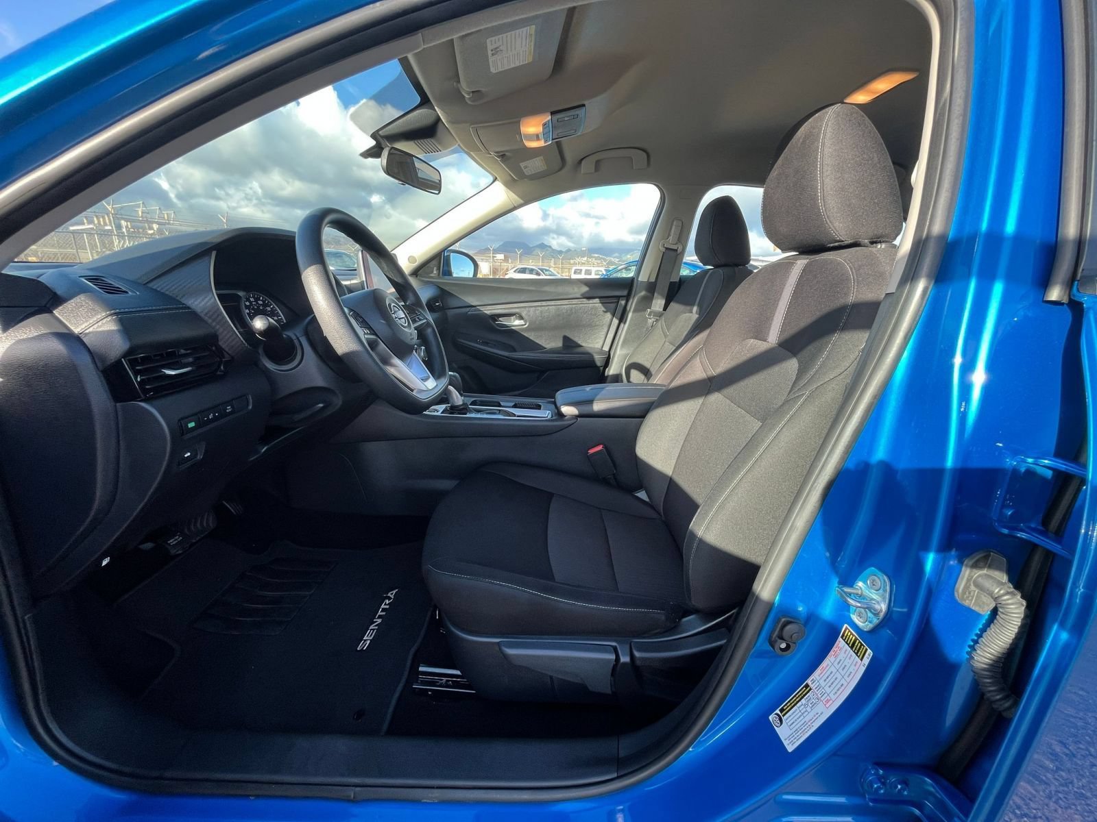 Used 2025 Nissan Sentra SV FWD image 25