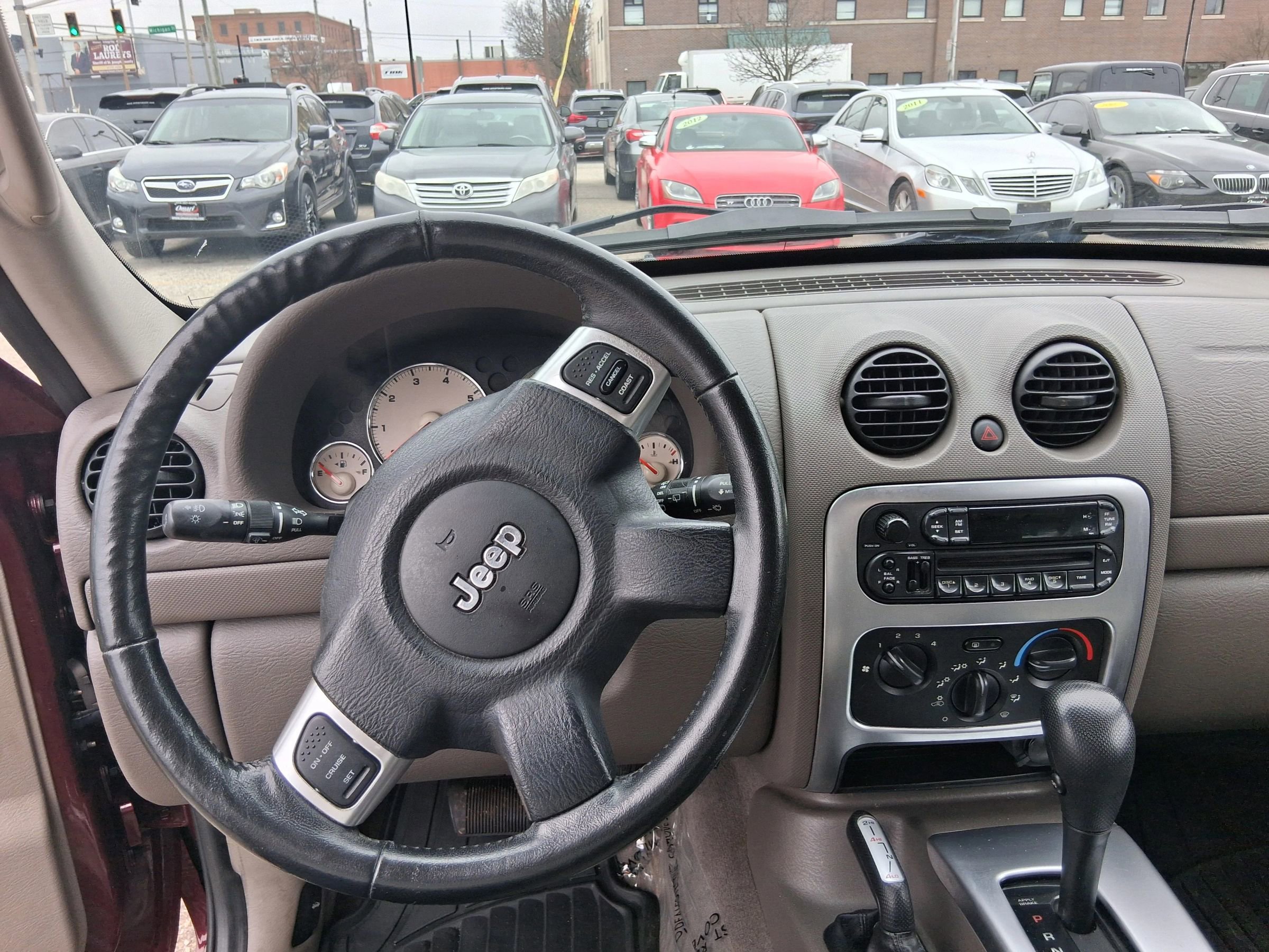 Used 2003 Jeep Liberty Limited AWD/4WD image 12