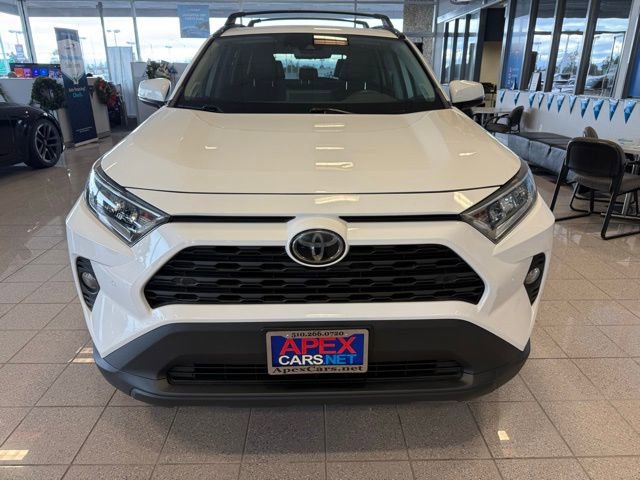 Used 2020 Toyota RAV4 XLE Premium image 7