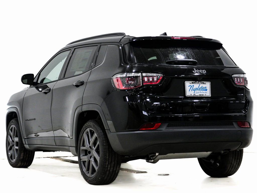 New 2026 Jeep Compass Latitude w/ Sun and Sound Group AWD/4WD image 9