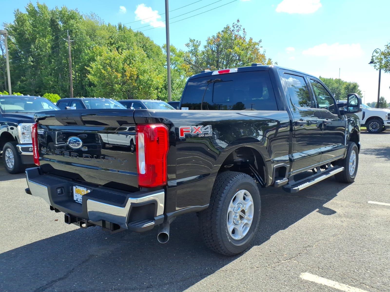 New 2026 Ford F250 XLT w/ FX4 Off-Road Package AWD/4WD image 6