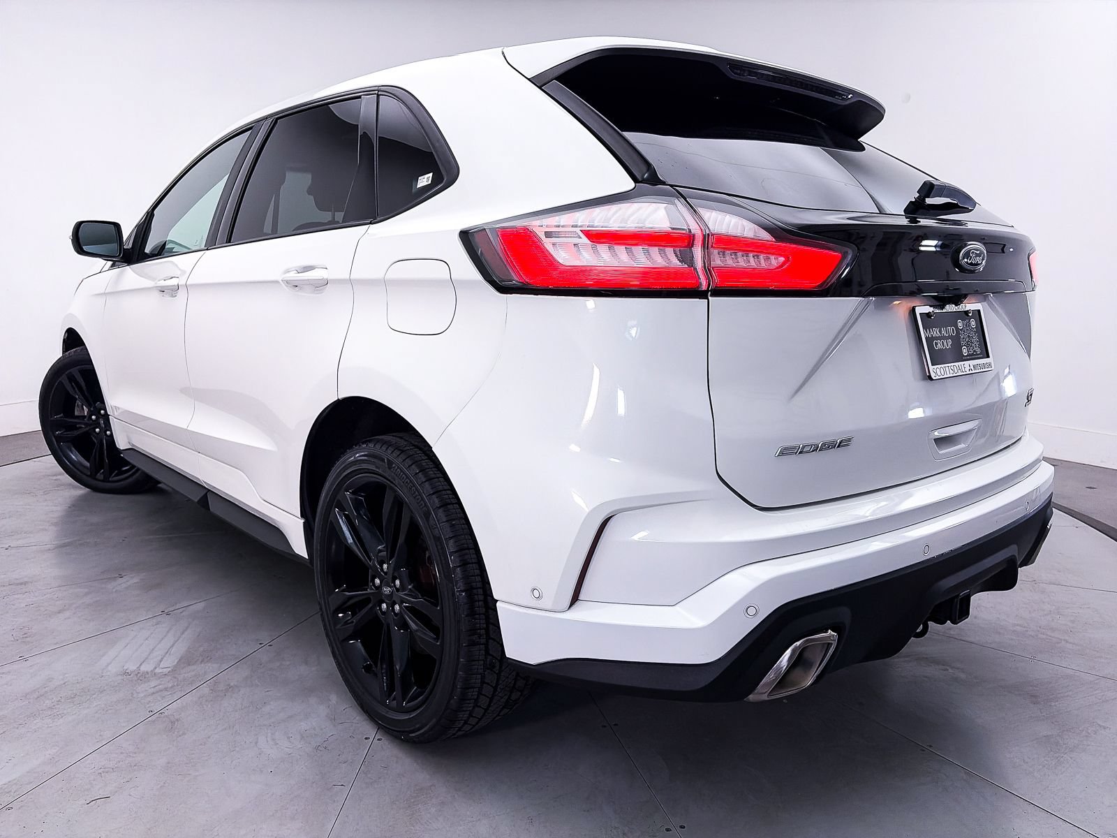 Used 2020 Ford Edge ST w/ Equipment Group 401A AWD/4WD image 3