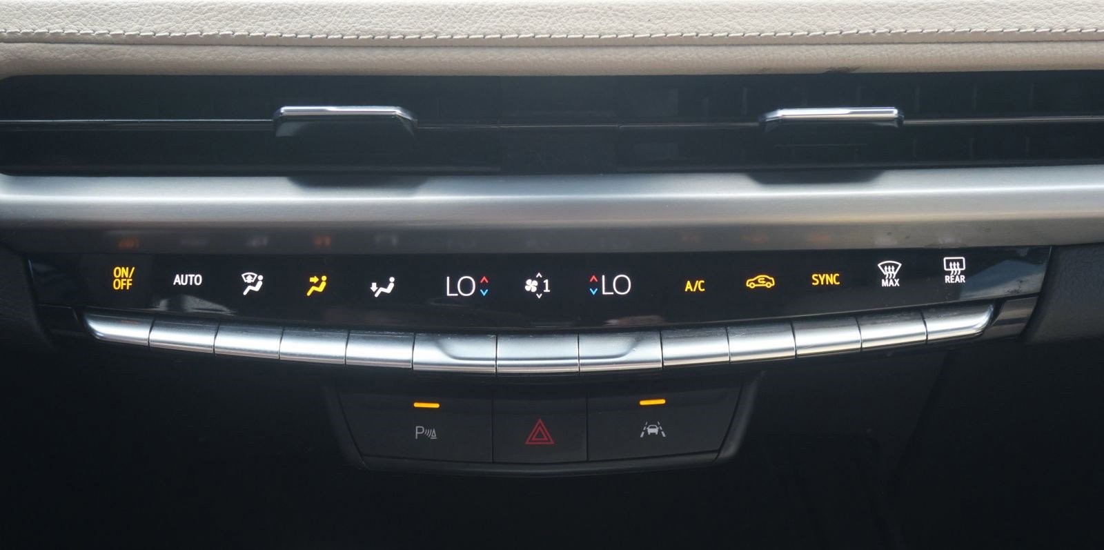 Used 2024 Cadillac XT4 Luxury image 17