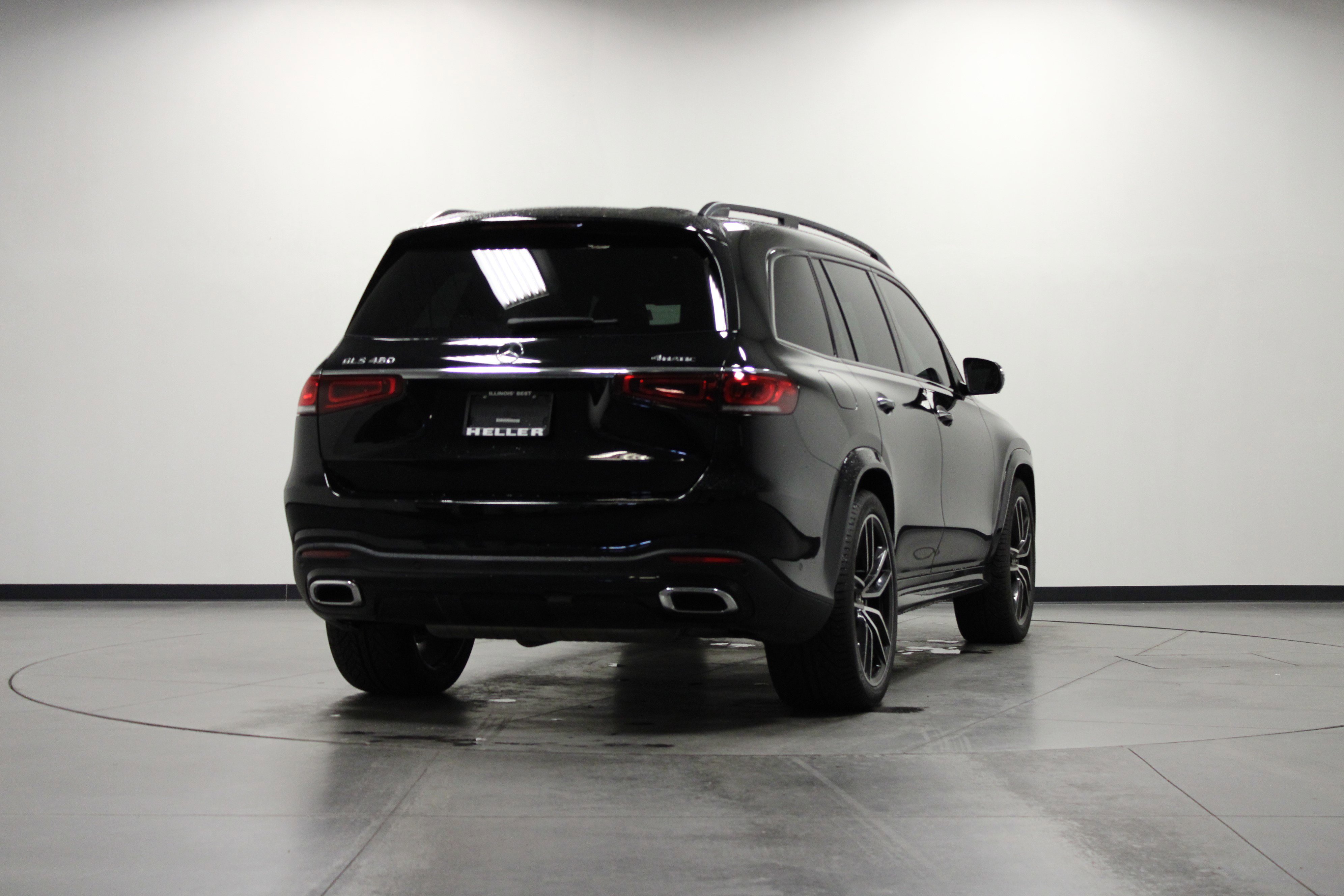 Used 2022 Mercedes-Benz GLS 450 4MATIC image 4