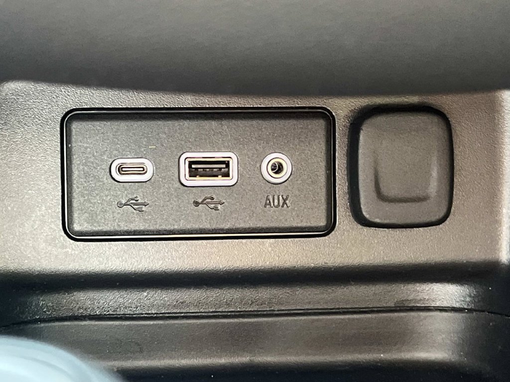 Used 2021 Chevrolet Equinox LT FWD image 40