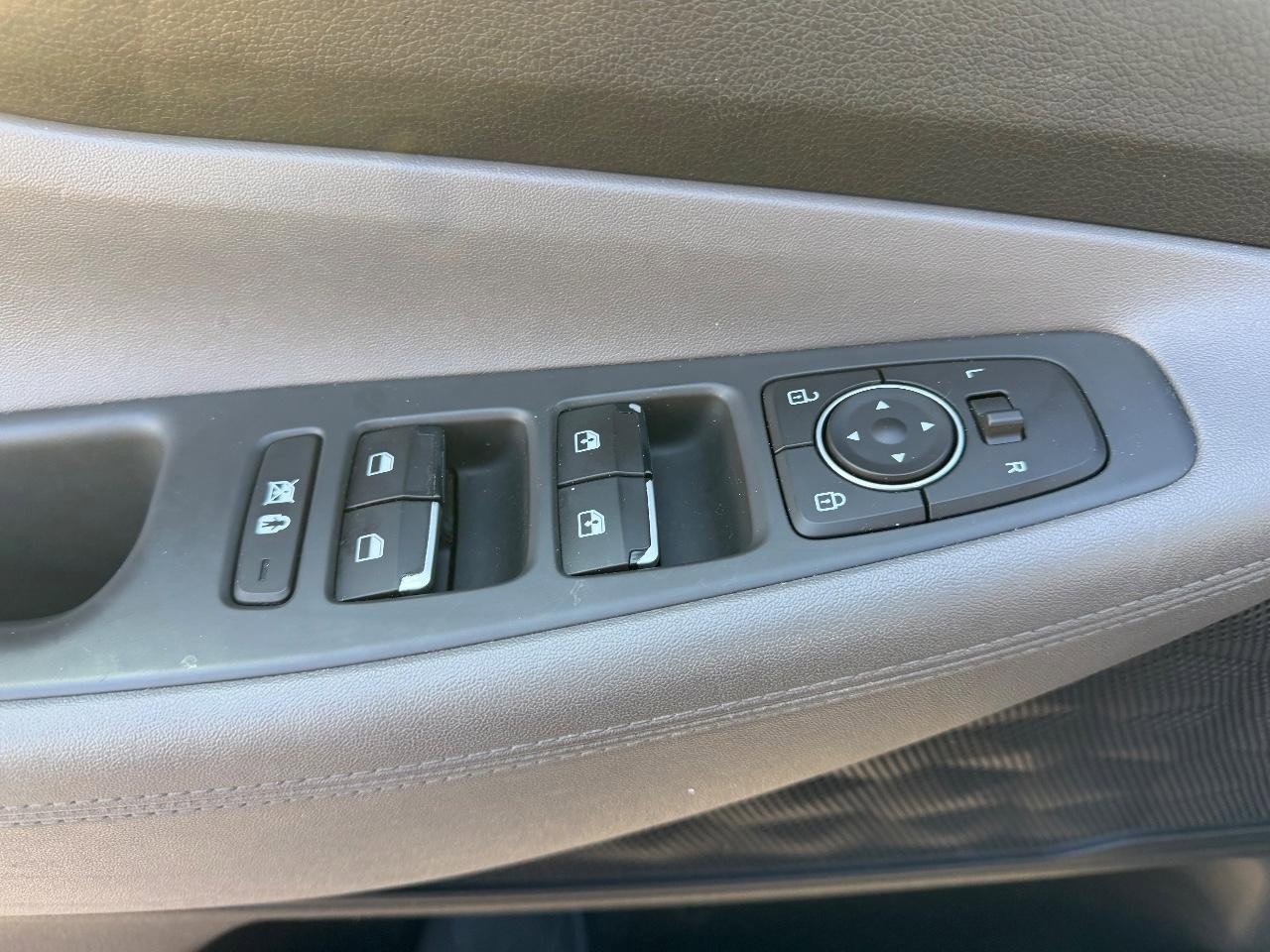 Used 2020 Hyundai Santa Fe SEL image 18