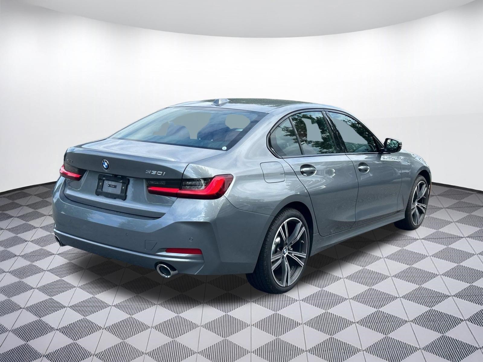 Used 2023 BMW 330i xDrive Sedan w/ Premium Package AWD/4WD image 9