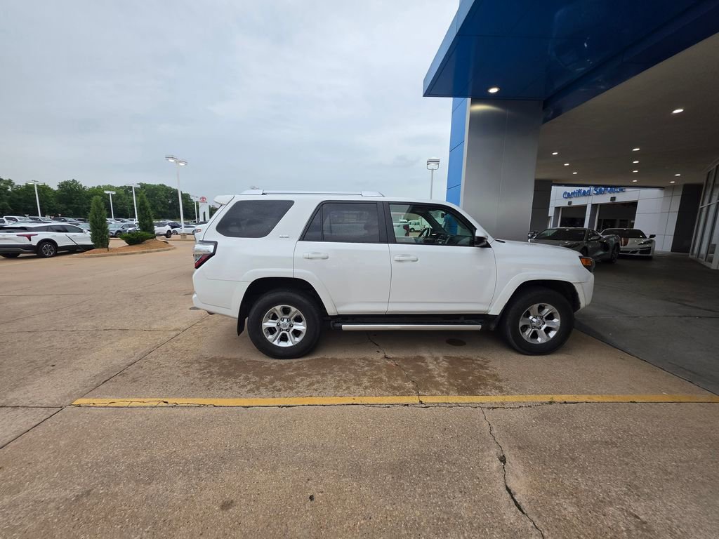 Used 2014 Toyota 4Runner SR5 AWD/4WD image 12