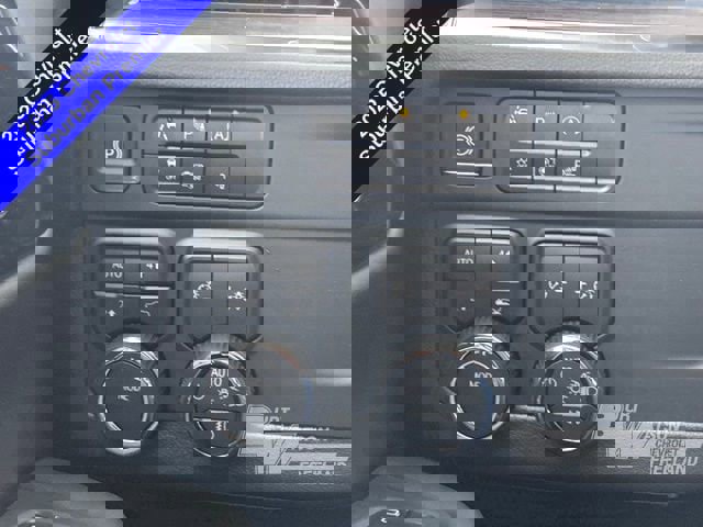 New 2025 Chevrolet Suburban Premier image 18