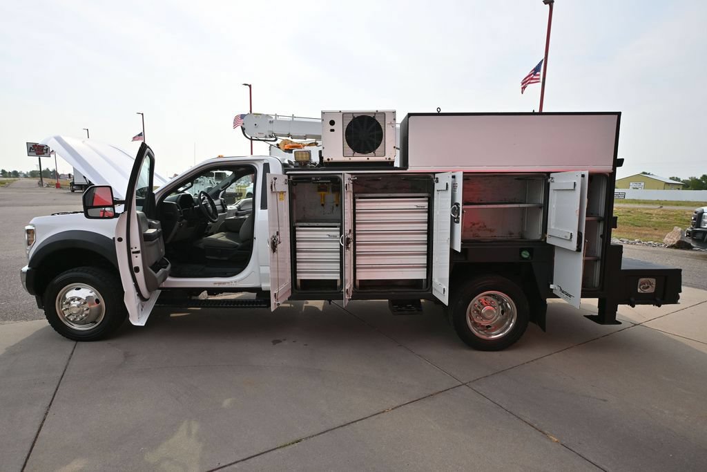 Used 2019 Ford F550 4x4 Regular Cab Super Duty image 17