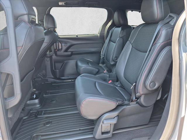 New 2026 Toyota Sienna XSE FWD image 16
