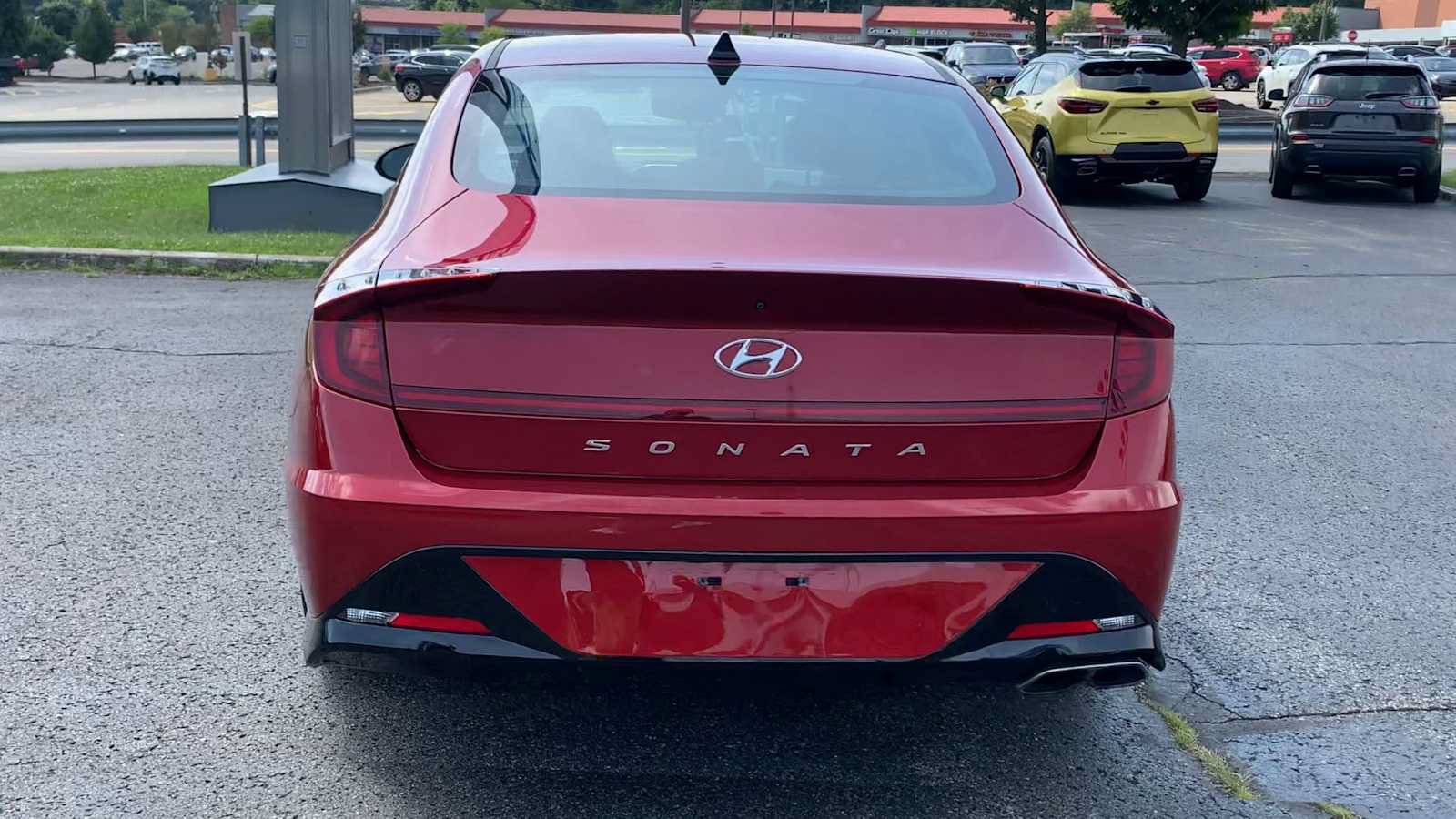 Used 2023 Hyundai Sonata SEL w/ Preferred Accessory Package FWD image 7