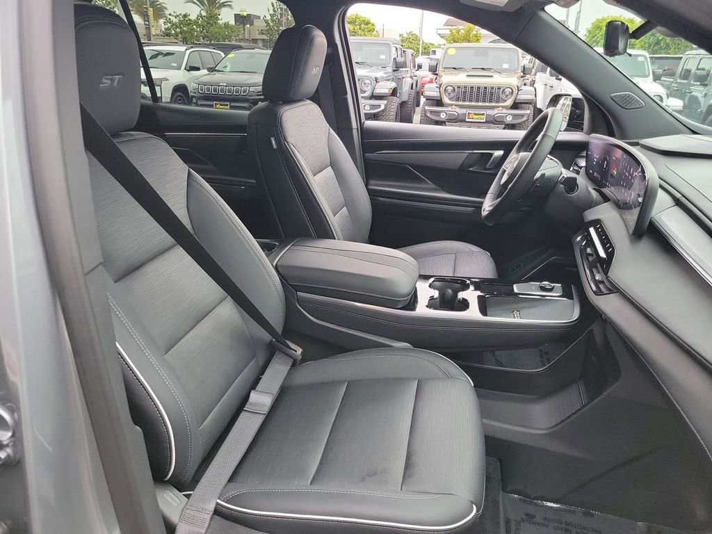 Used 2026 Buick Enclave Sport Touring w/ Power Package FWD image 21