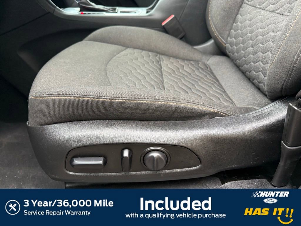 Used 2020 Chevrolet Equinox LT w/ Driver Convenience Package image 4