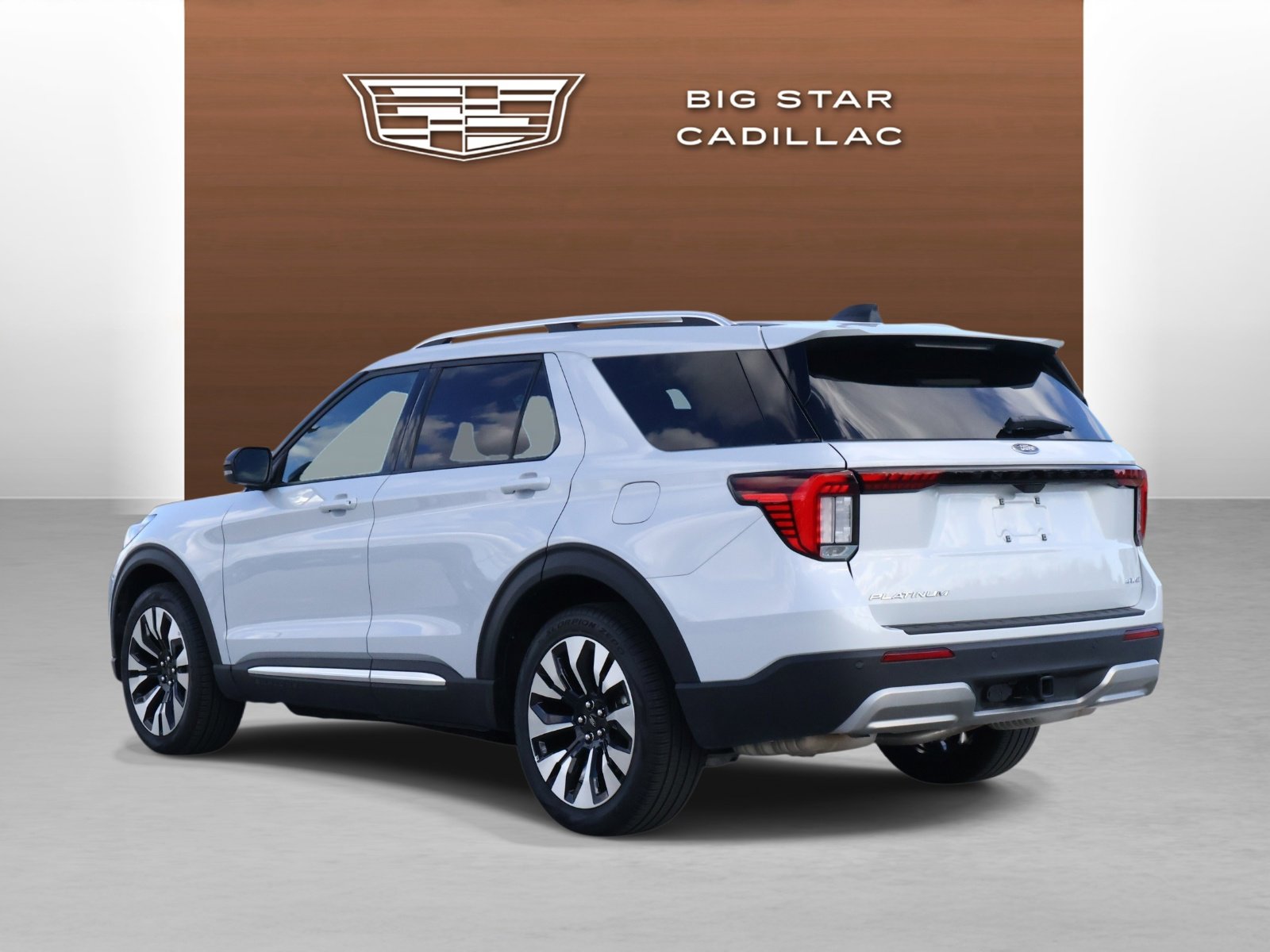 Used 2025 Ford Explorer Platinum w/ LUX Leather Package image 3