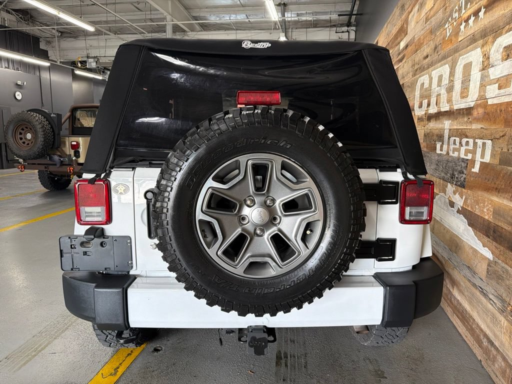 Used 2013 Jeep Wrangler Sahara w/ Connectivity Group AWD/4WD image 7