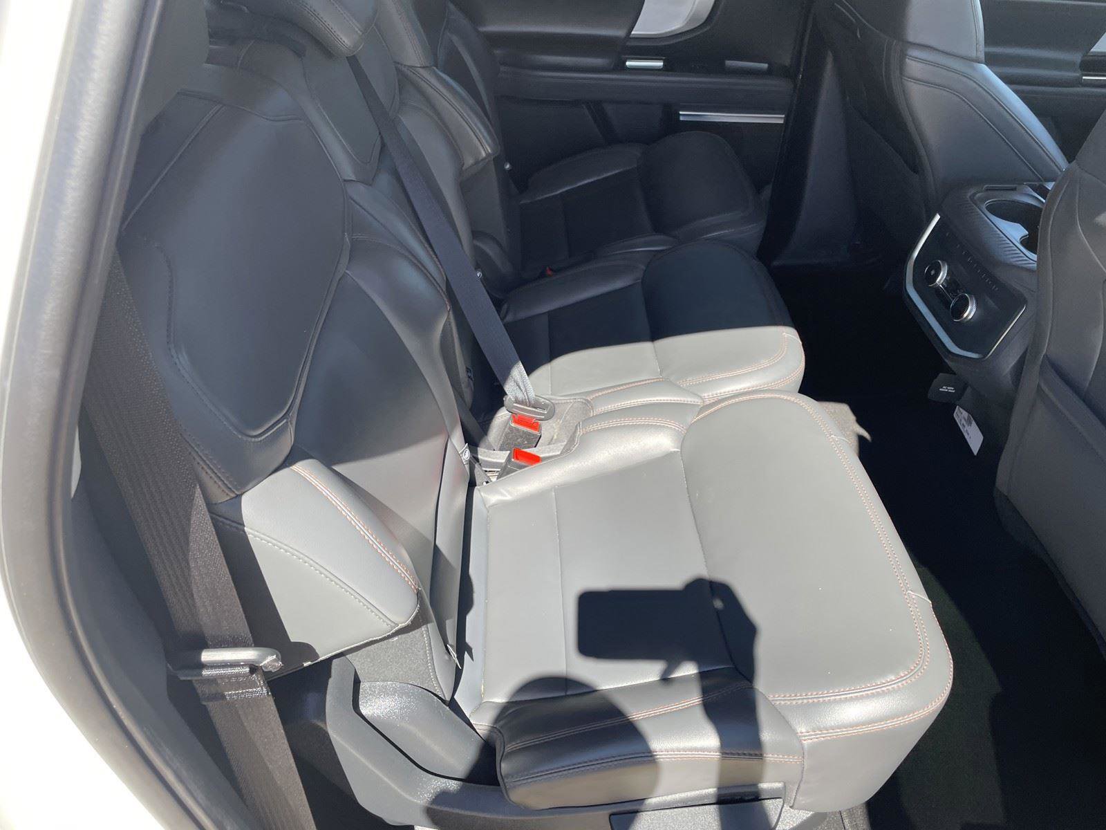 Used 2025 Ford Expedition Max Active image 32