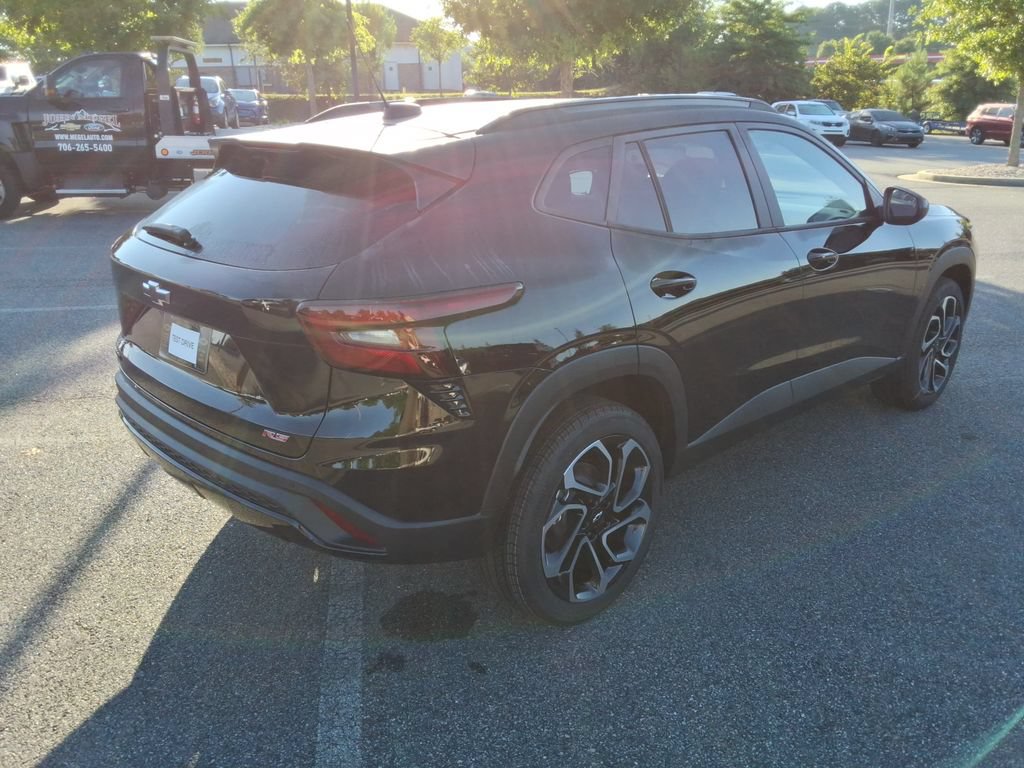 New 2026 Chevrolet Trax RS w/ Sunroof Package FWD image 5