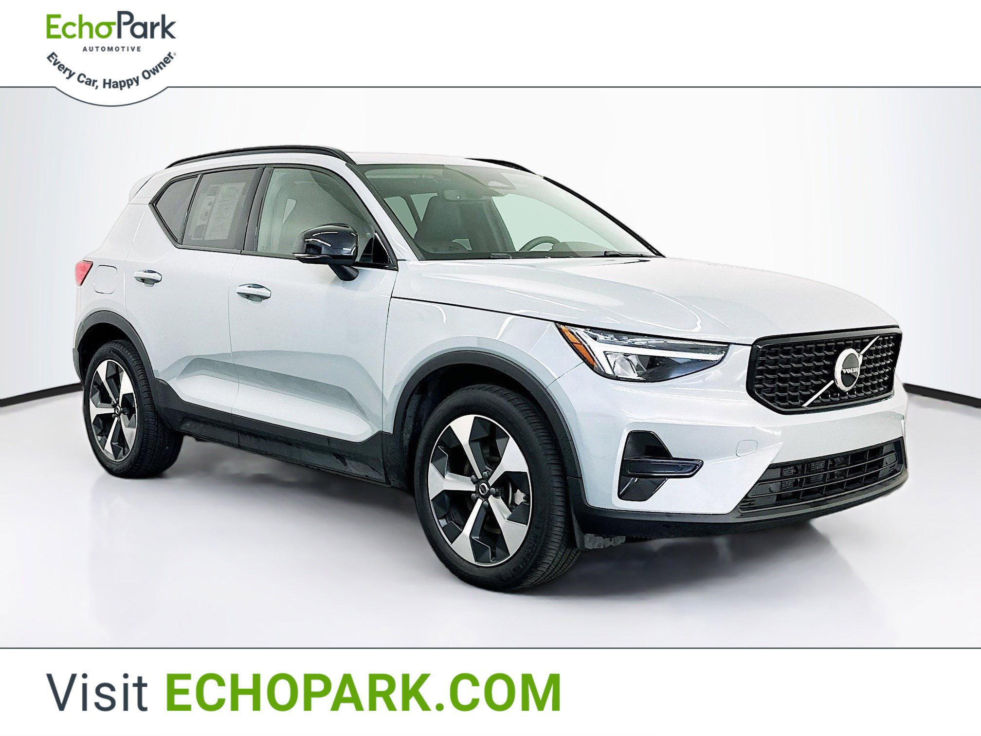 Used 2024 Volvo XC40 B5 Core