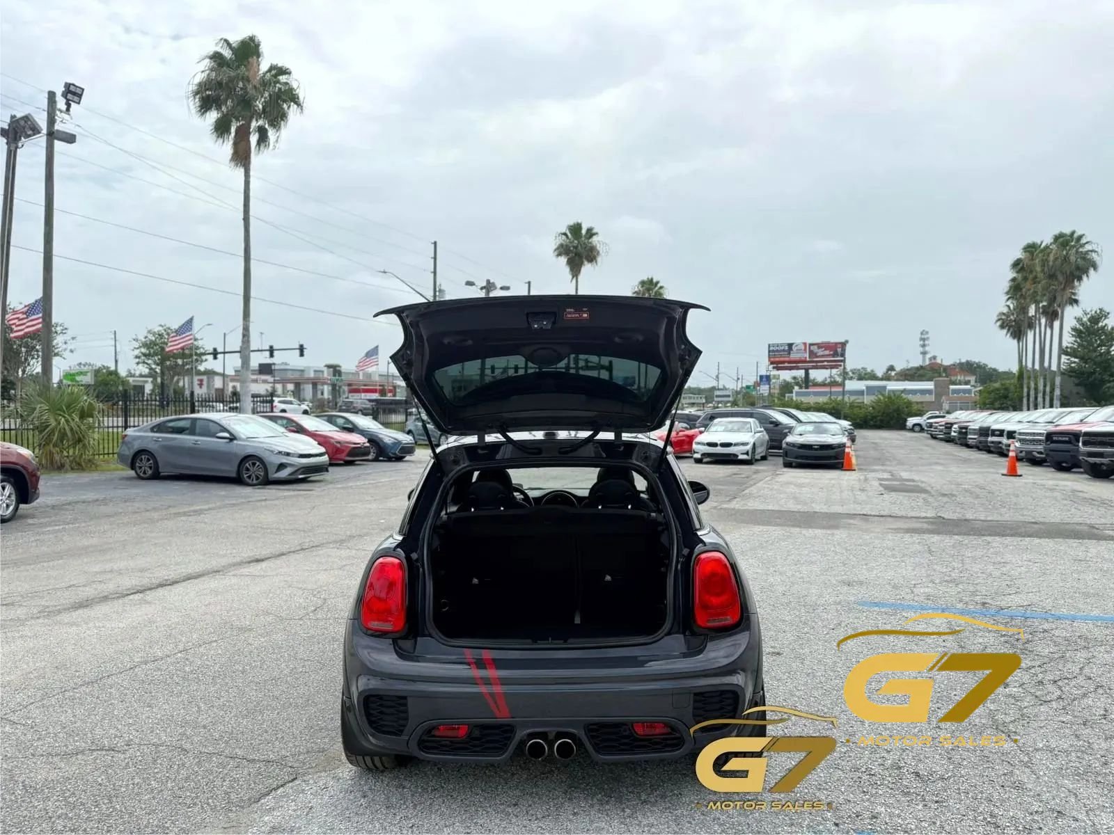 Used 2017 MINI Cooper S FWD image 3