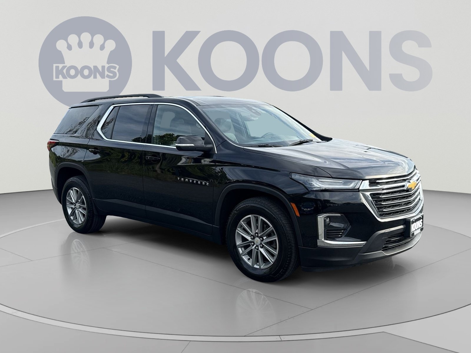 Used 2023 Chevrolet Traverse LT AWD/4WD image 2