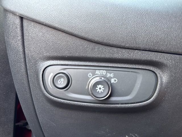 Used 2024 Chevrolet Equinox LT w/ LPO, Floor Liner Package FWD image 17