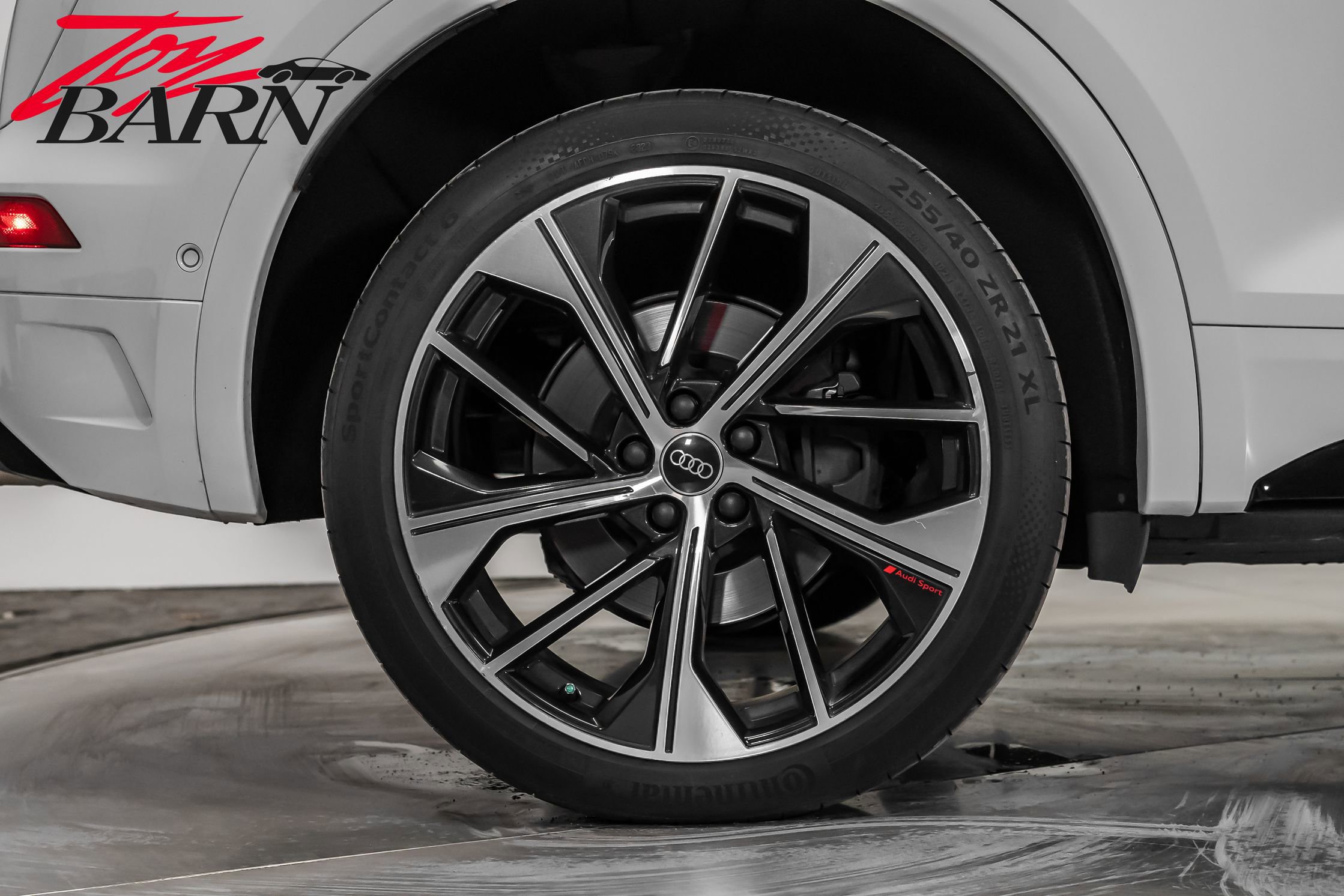 Used 2024 Audi SQ5 Prestige image 15