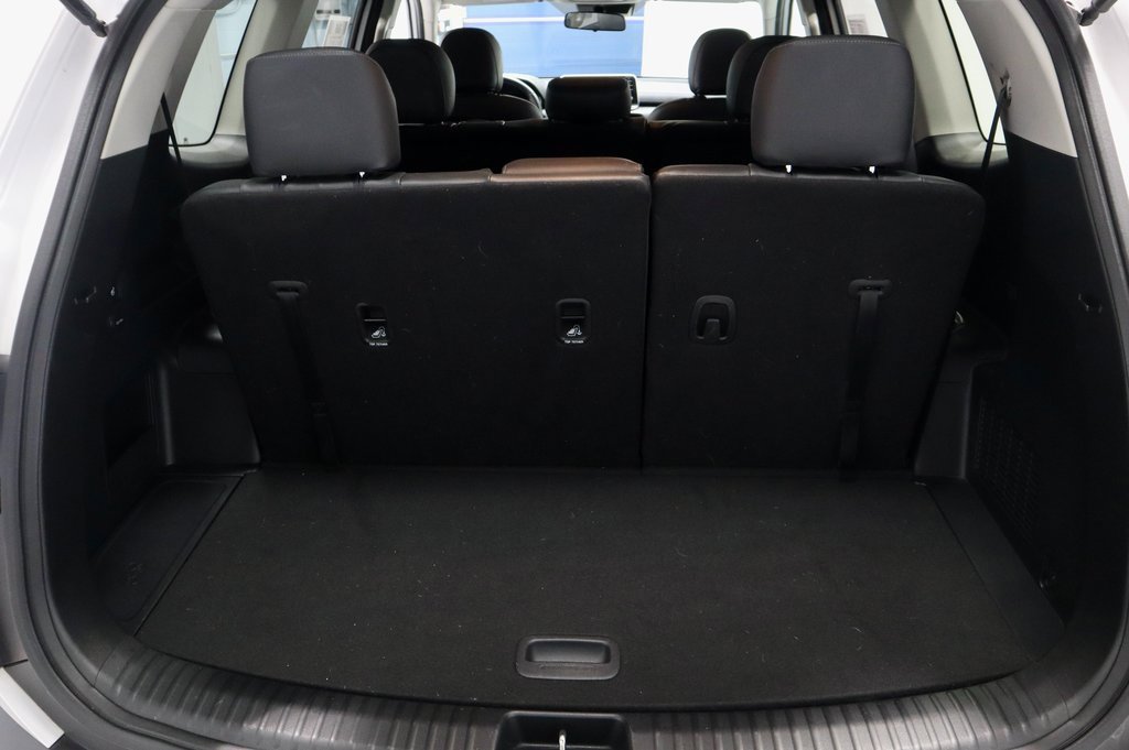 Used 2020 Kia Telluride LX image 13