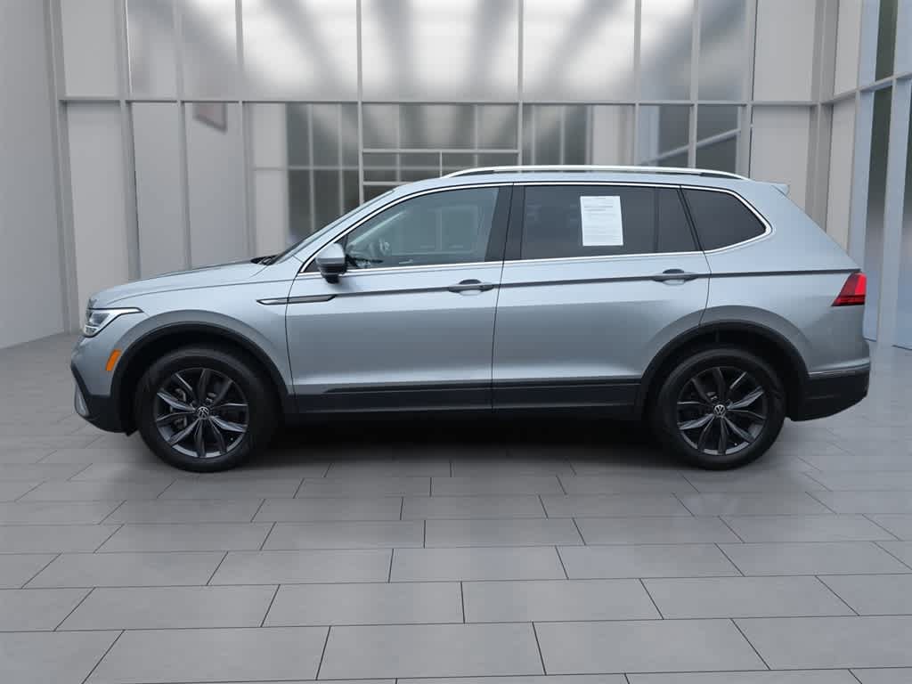 Used 2023 Volkswagen Tiguan SE w/ Panoramic Sunroof Package AWD/4WD image 6