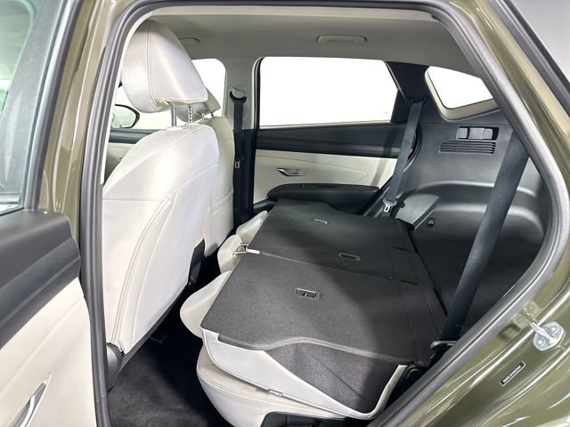 Certified 2025 Hyundai Tucson SE image 25