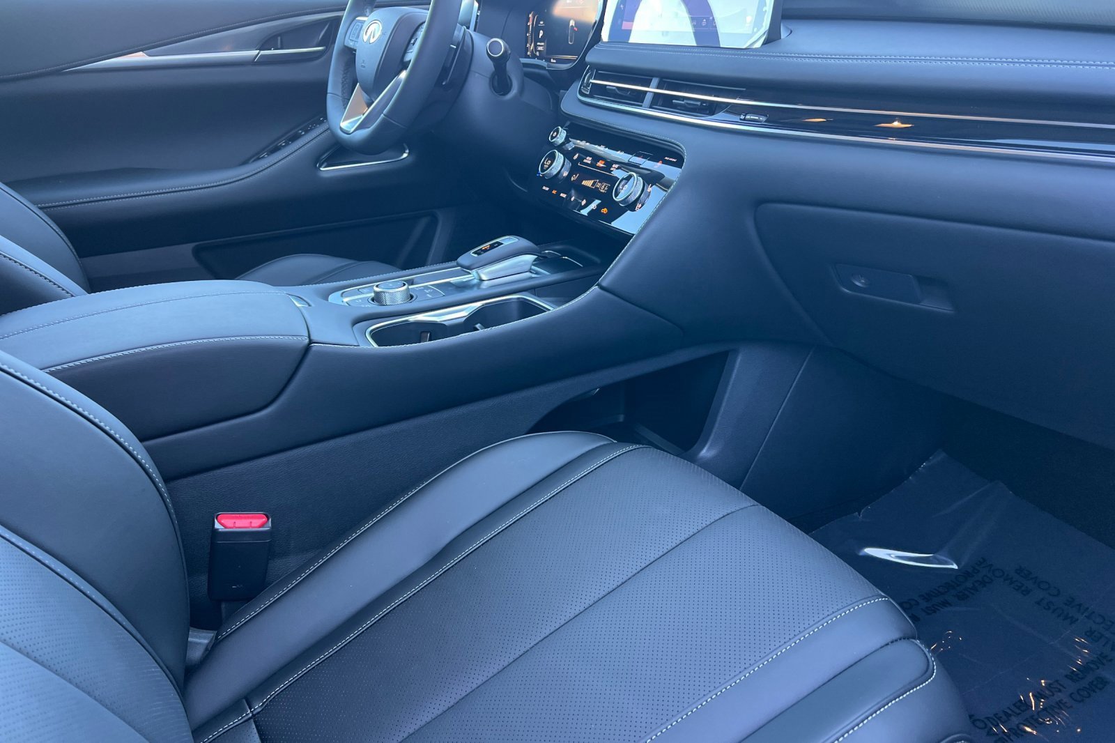 New 2026 INFINITI QX60 Luxe w/ Cargo Package image 17