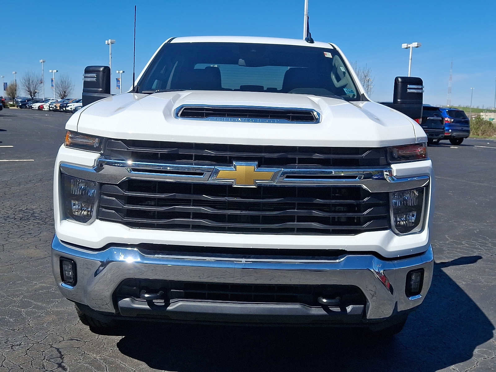 Used 2025 Chevrolet Silverado 2500 LT w/ Convenience Package AWD/4WD image 2